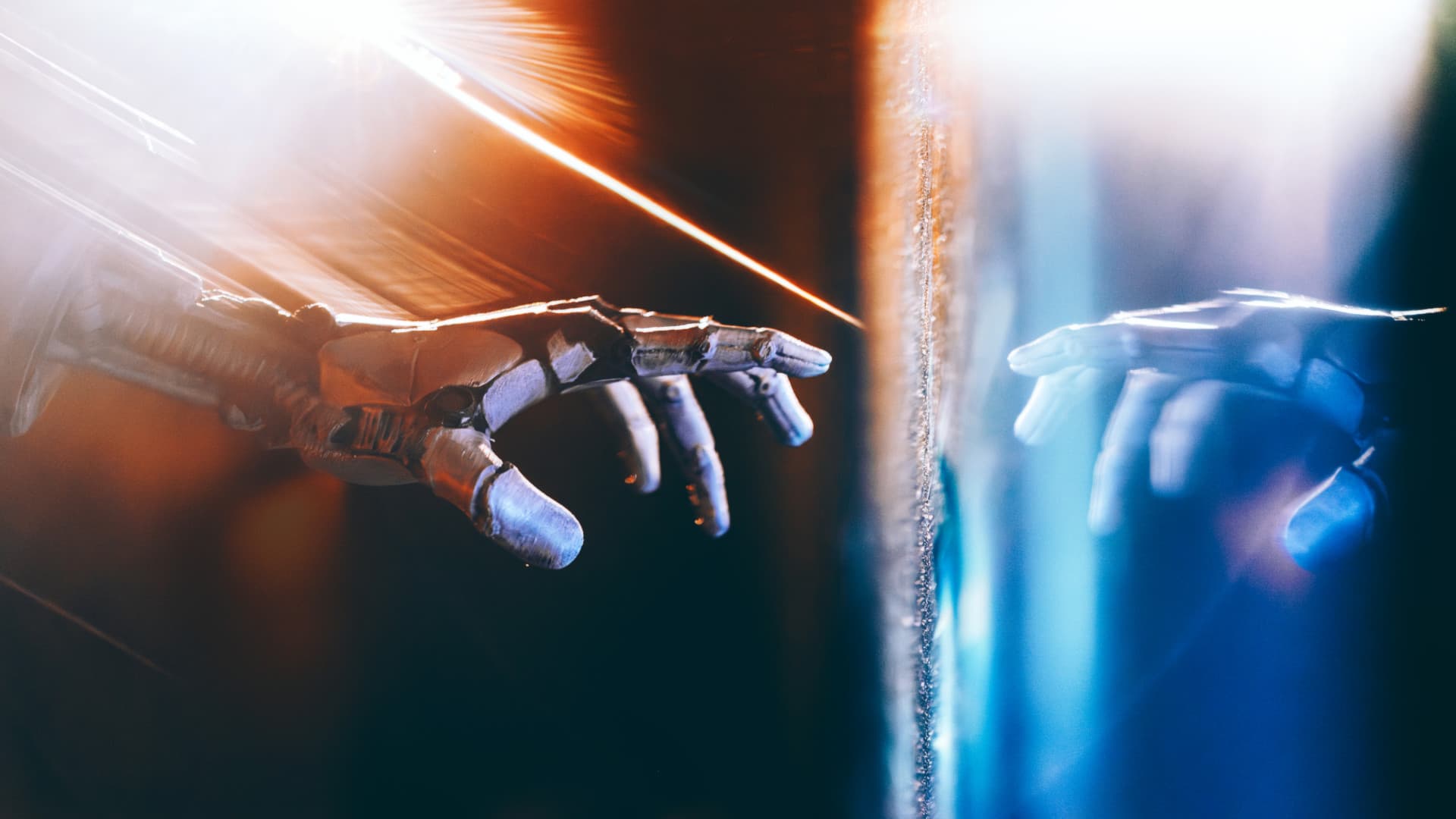 Váratlan bejelentés: már a sorozatgyártásra készül a kínai autógyártó humanoid robotja