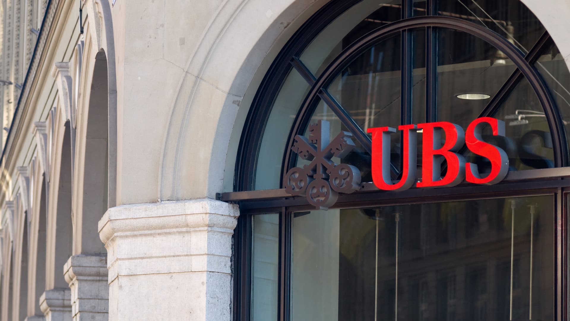 Nem tudtak megegyezni a legnagyobb svájci bank sorsáról a képviselők