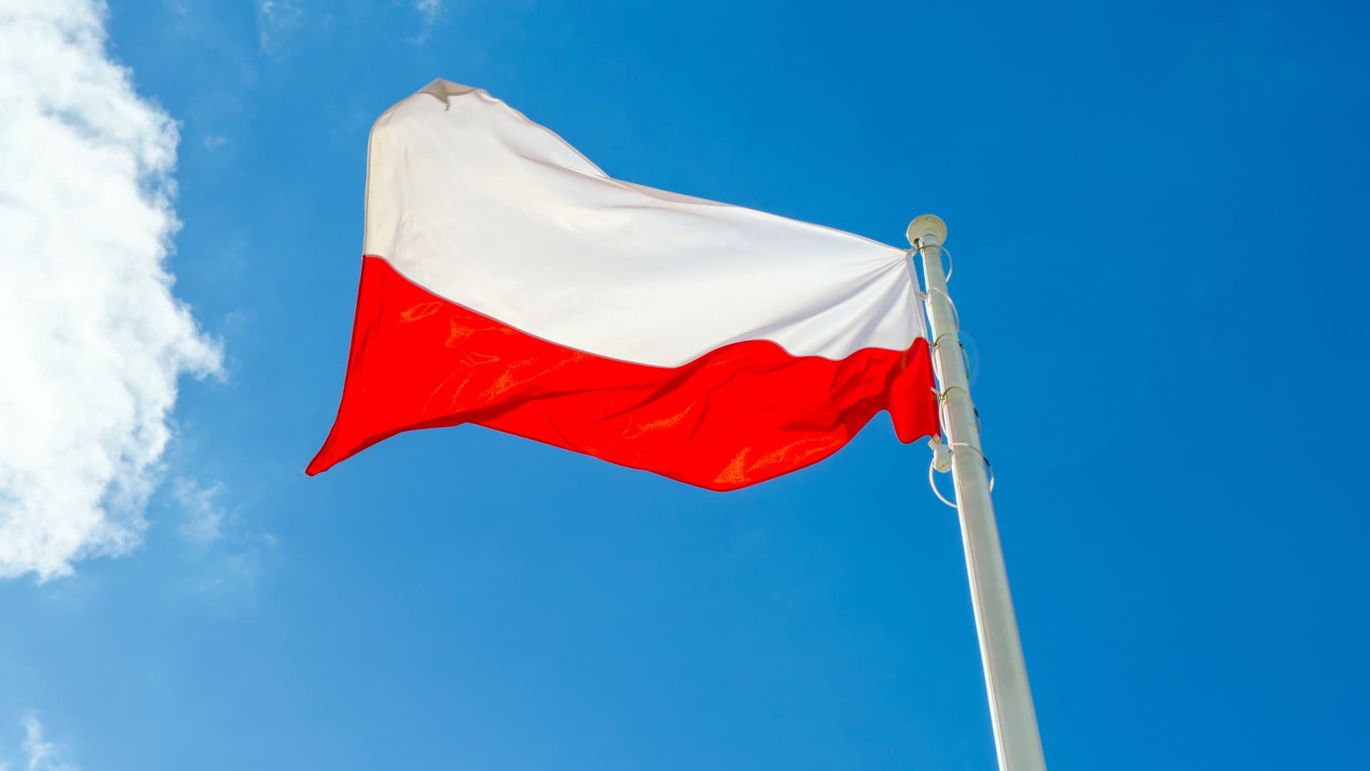 Alkotmányos válság küszöbén Lengyelország? Megszakította afrikai útját az elnök