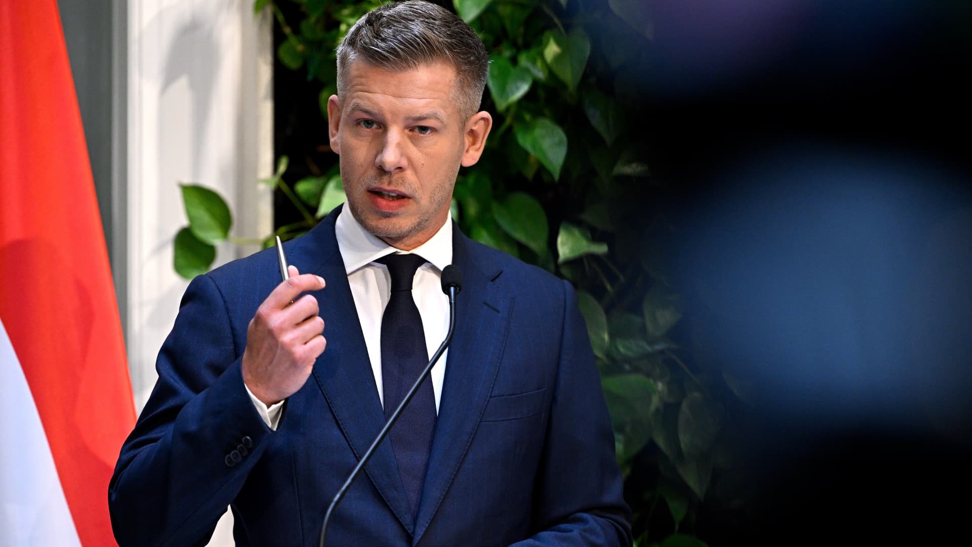 Bejelentést tett Magyar Péter: krízistervet dolgoznak ki az áramkiesés és a vízhiány miatt, korlátozhatják a fogyasztást