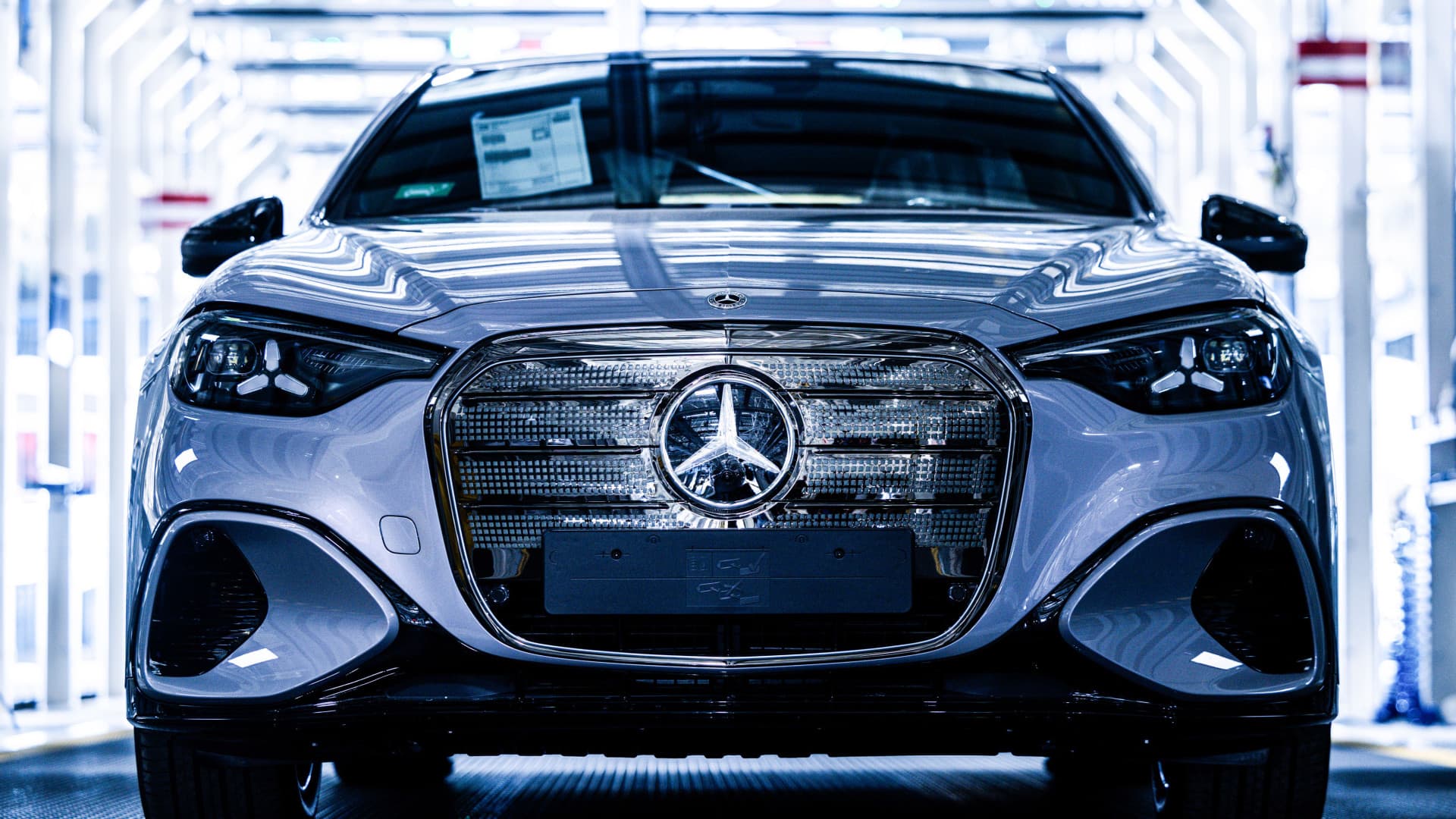 Kitilthatják a Mercedes-Benzt az USA-ból egy új törvényjavaslat szerint
