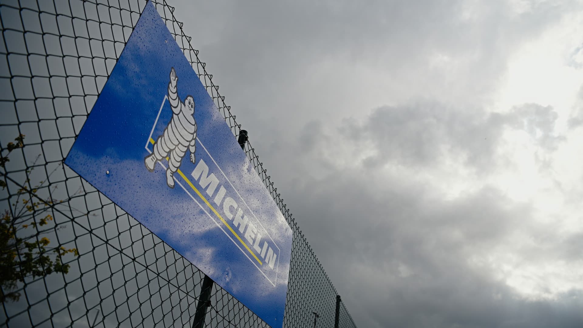 Nehéz piacon is javított a Michelin, nagy raliban a részvény
