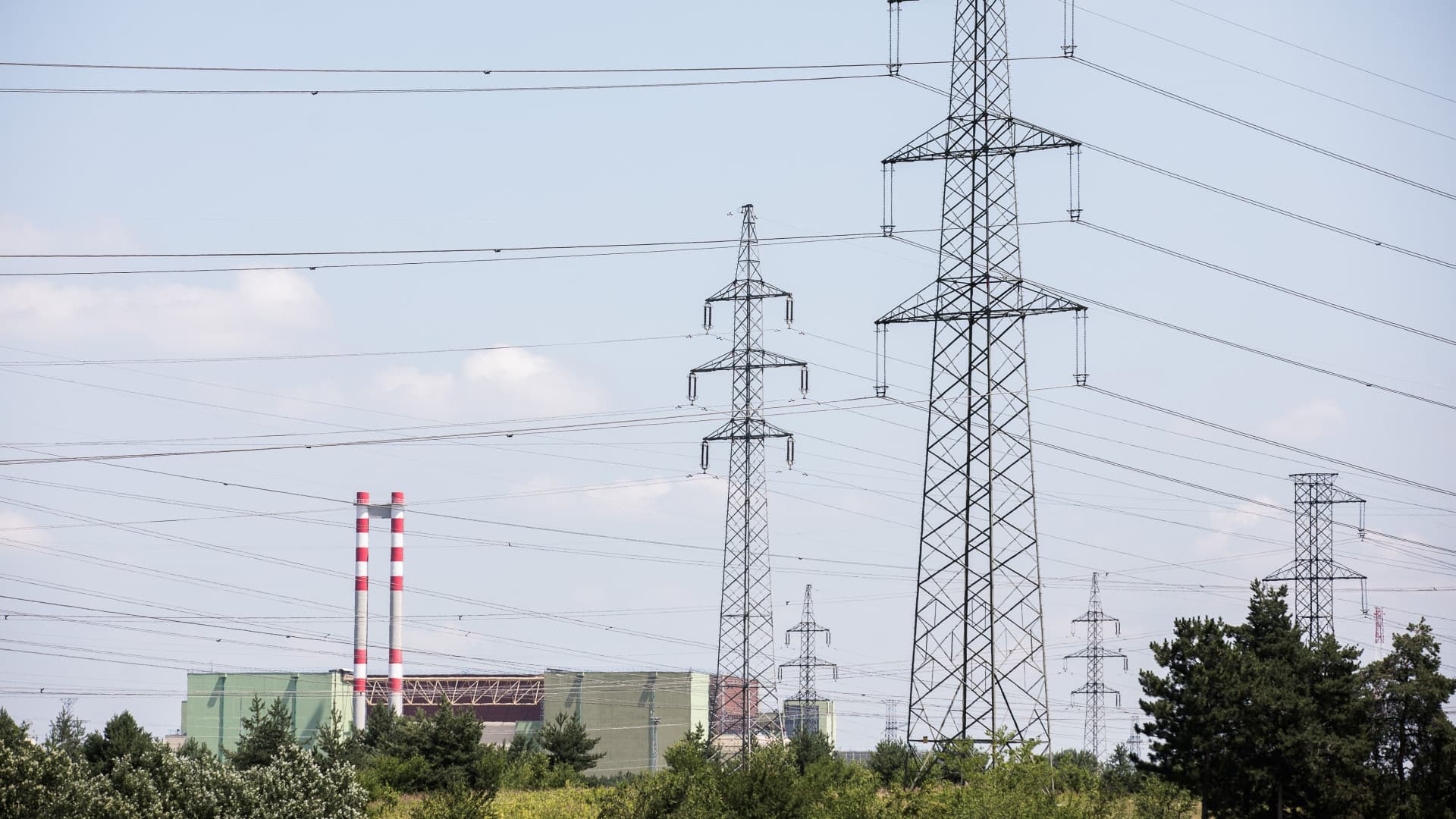 Itt van Magyar Péter nagy bejelentése: már ma este teljes kapacitással termel Paks