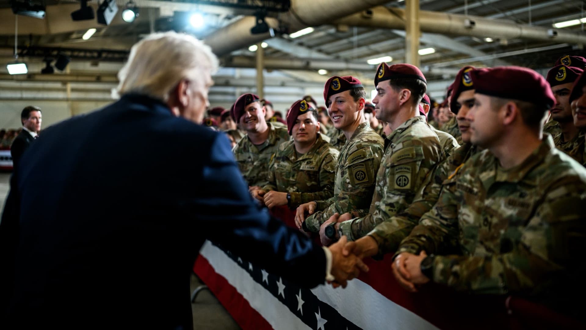 Trump megint durvul: Irán megtámadásával fenyegetőzik az elnök - Meg is nevezte a célpontot