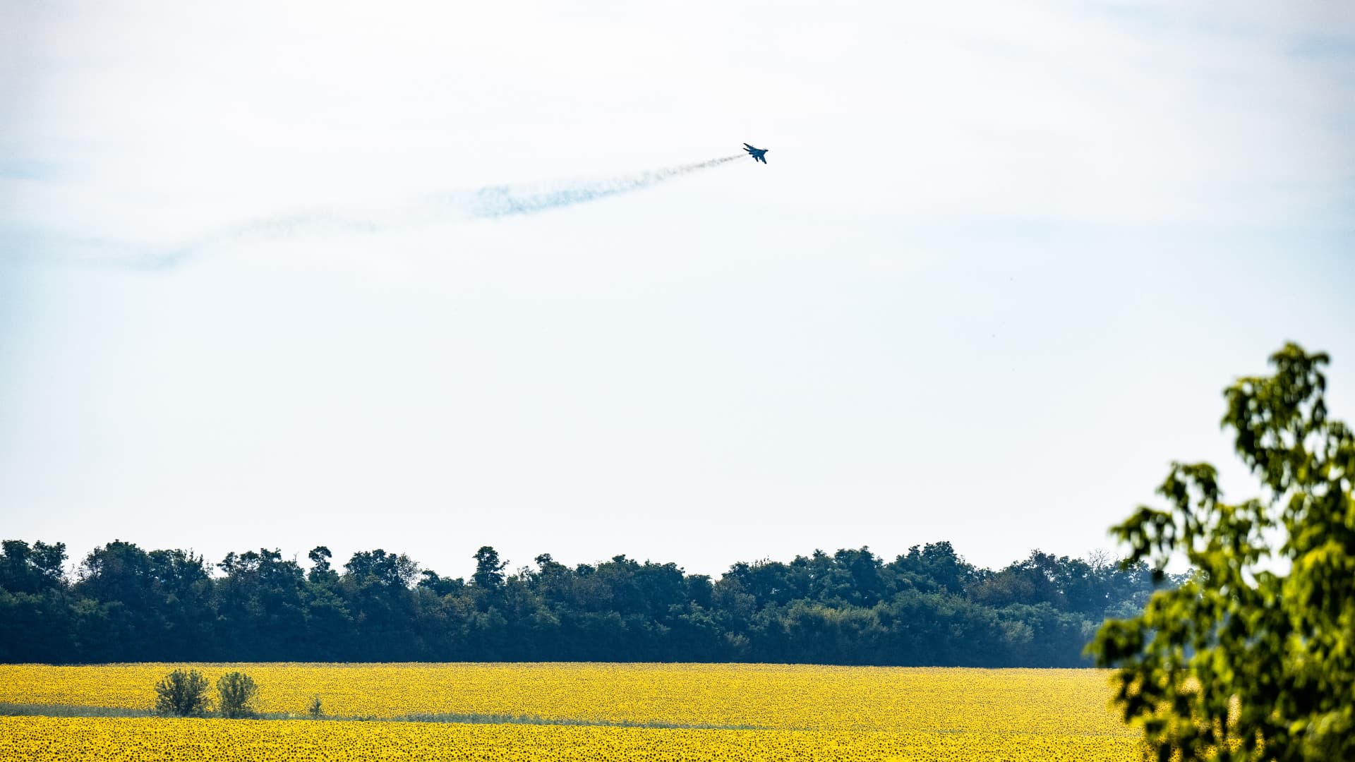 Már az ötödik veszhetett oda: hirtelen jött a vészhelyzet az ukrán F-16-os küldetésén, földnek csapódott a vadászgép