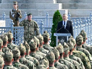 Lézerfegyverről tett bejelentést Ruszin-Szendi Romulusz