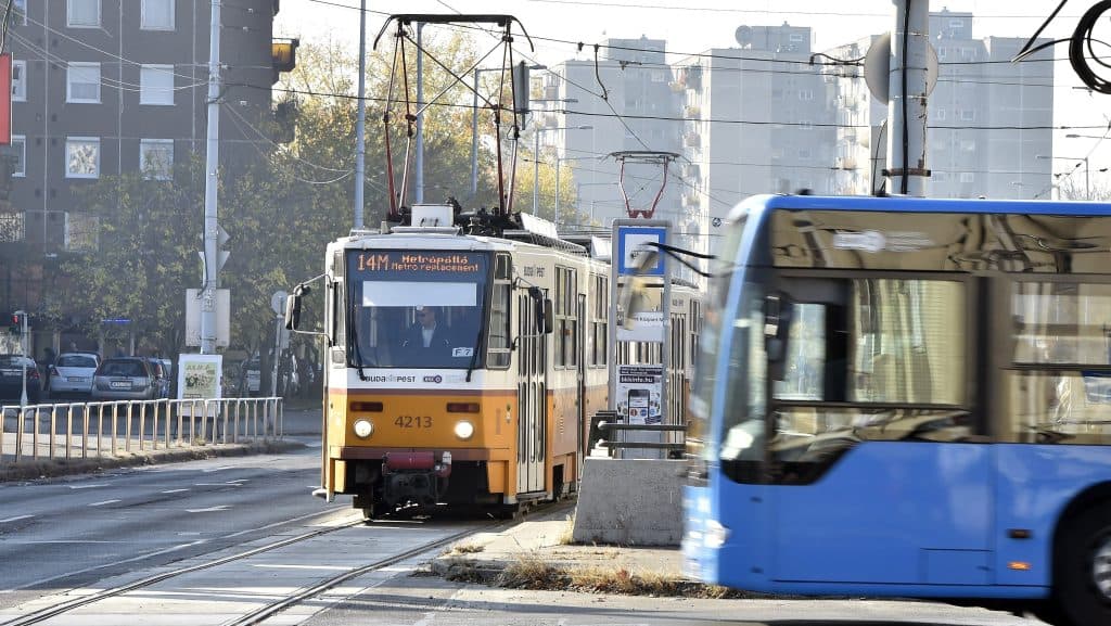 A teljes vonalon leáll egy időre a 12-es és 14-es villamosok közlekedése