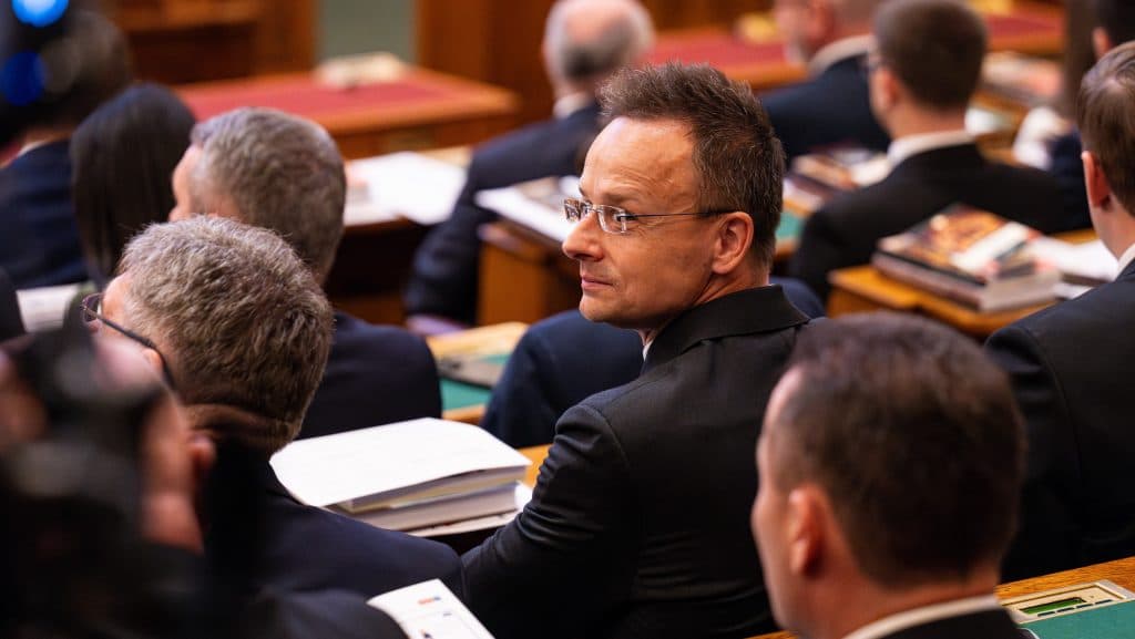 Szijjártó Péter visszavonta feljelentését Magyar Péter ellen, nem kerül napirendre a kormányfő mentelmi joga