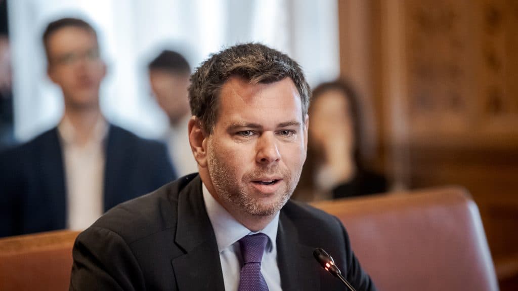 A lakhatási válság elleni intézkedésekről és a kiemelt beruházások felülvizsgálatáról is döntött a kormány