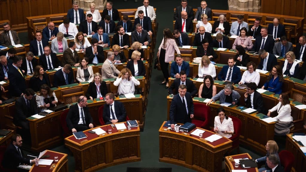 Hétfőn ismét rendkívüli ülést tart az Országgyűlés, mutatjuk a részleteket