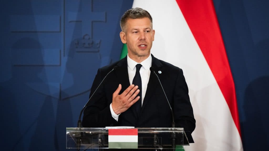 Magyar Péter: A hazájuk ellen drukkolnak, akik az energia pazarlására buzdítanak a kánikulában