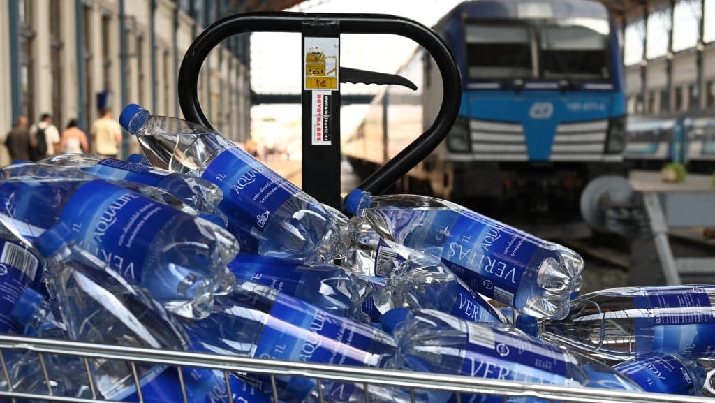 Hőségriadó: vízosztással és párakapukkal készül a MÁV