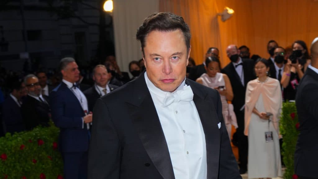 Elon Musk MI-vel készítené el a „történelmileg hű” ellen-Odüsszeiát