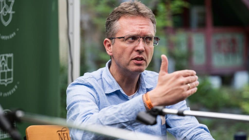 Hankó Balázs aggódik az alapítványi egyetemekért
