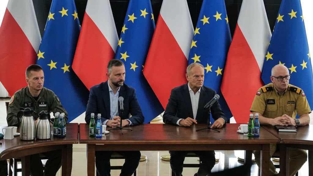 Tusk: Egy orosz rakéta csapódott be az országunkba