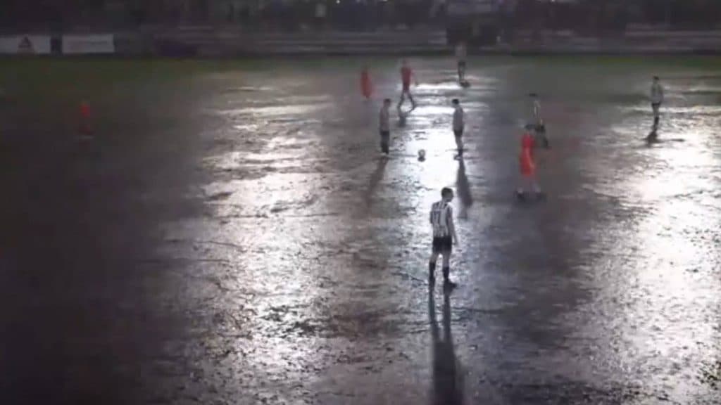 Már-már egy horrorfilm hangulatát árasztotta a futballmérkőzés