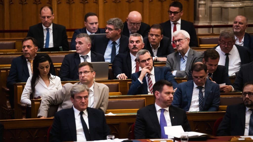 Értékelte az első száz nap teljesítményét a Fidesz-frakció
