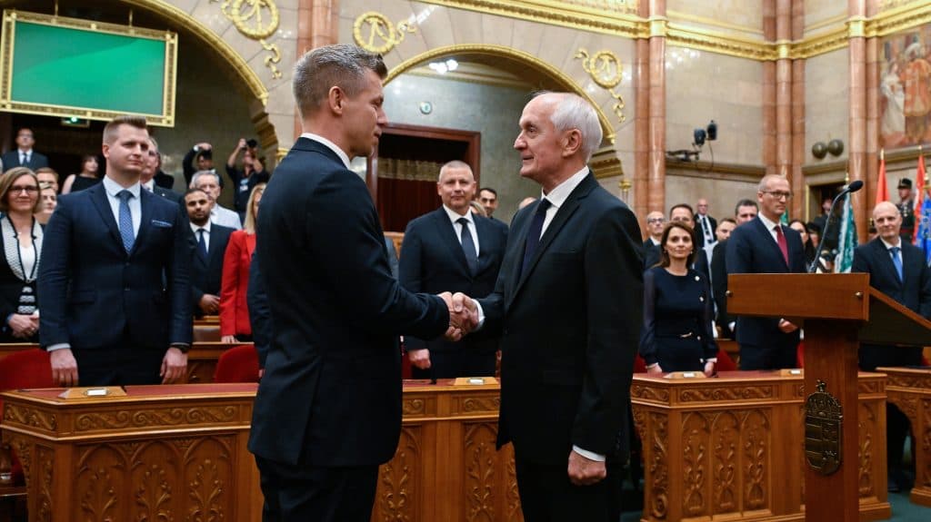 Magyar Péter emberséget kívánt az új államfő munkájához