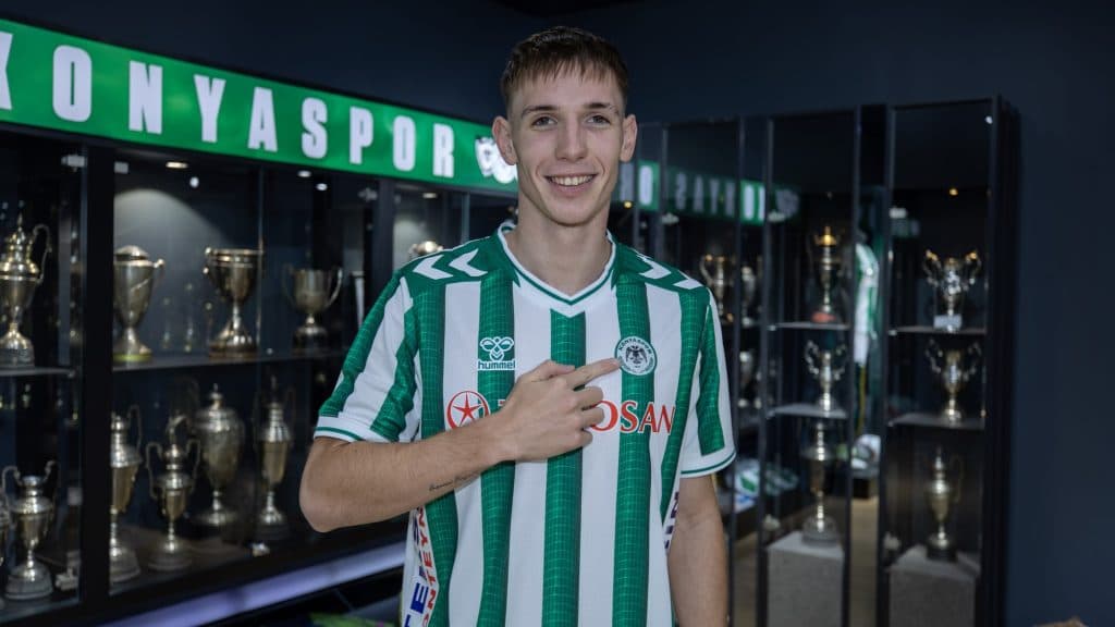 Külföldre szerződött az előző NB I-es szezon legfontosabb szerelését bemutató Tóth Rajmund