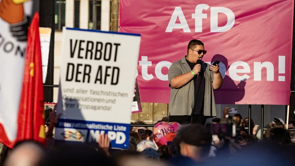 „A fasizmus nem alternatíva” – több ezren tüntettek Berlinben az AfD-győzelem miatt