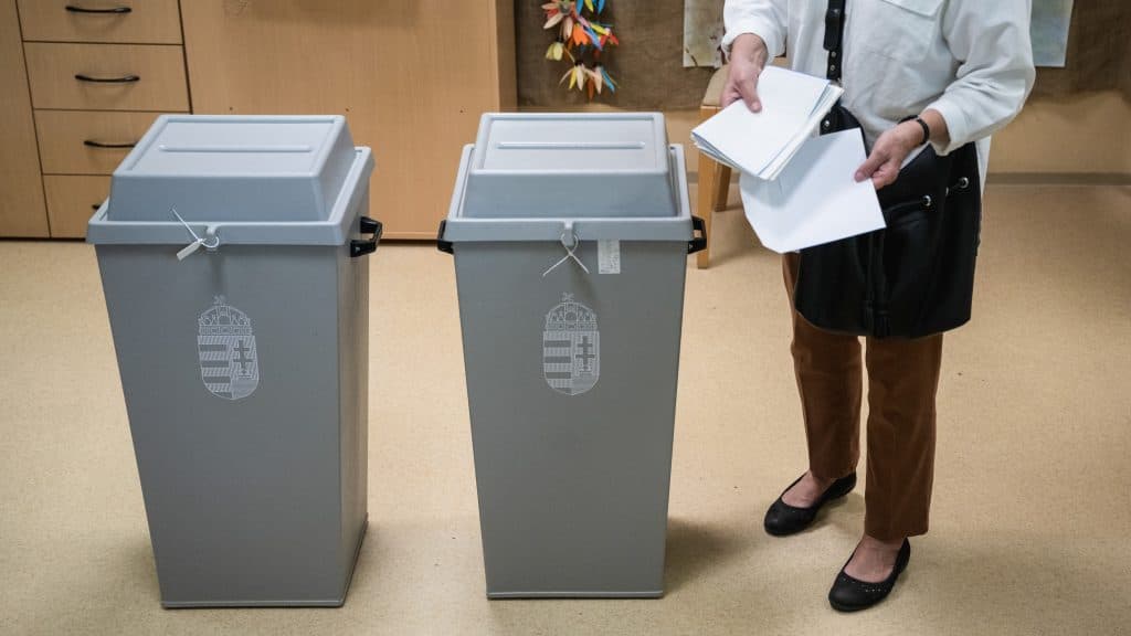 Tragikus haláleset, és Fidesz mellett kampányoló polgármester miatt is lesz időközi választás vasárnap