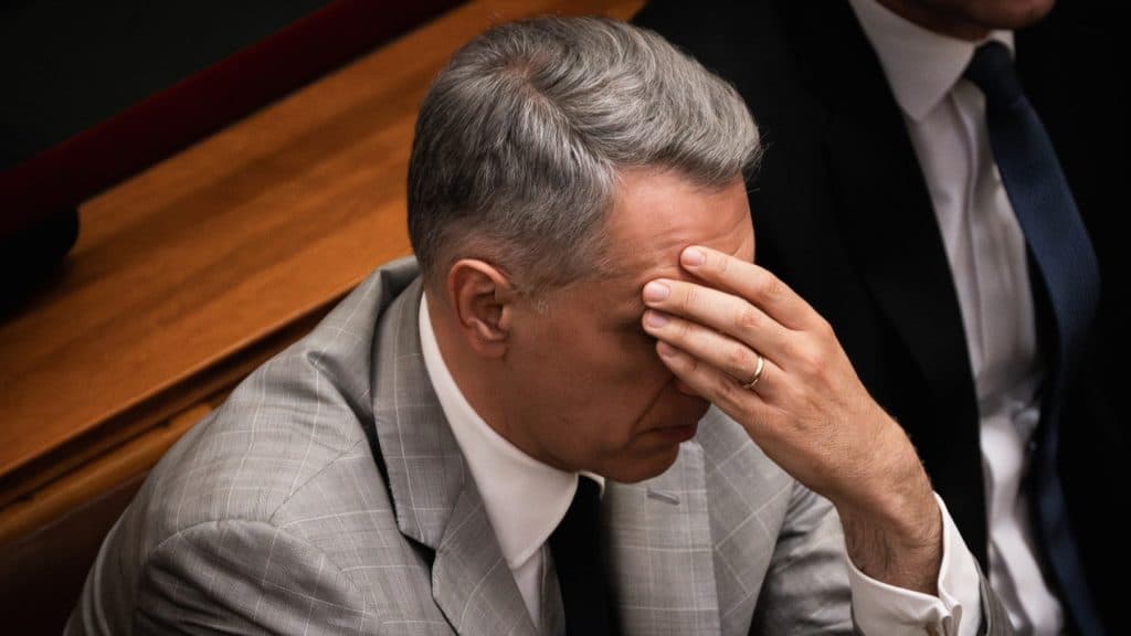 A Fidesz választási bukása után adott utasítást Lázár embere, hogy a volt miniszternek kellemetlen ügyben a Kúriához forduljanak