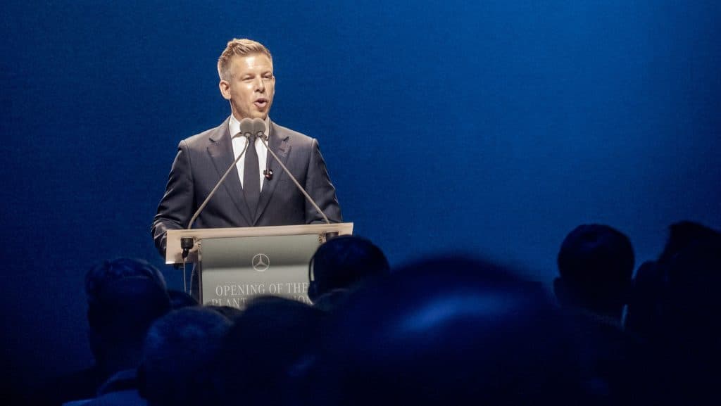 Magyar Péter: Ádám, hol vagy, merre csavarogsz?