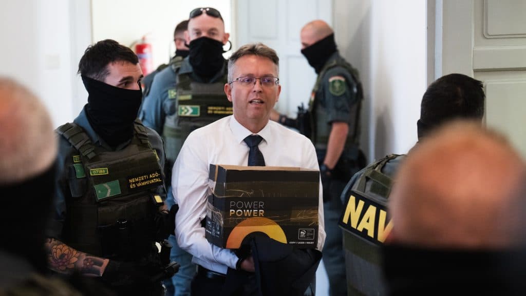 Fekete karácsonya lesz Hankó Balázsnak: februárig meghosszabbították a letartóztatását