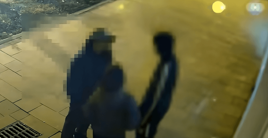 Egy 12 éves lány és egy 14 éves fiú bántalmazott, majd rabolt ki egy férfit Salgótarjánban