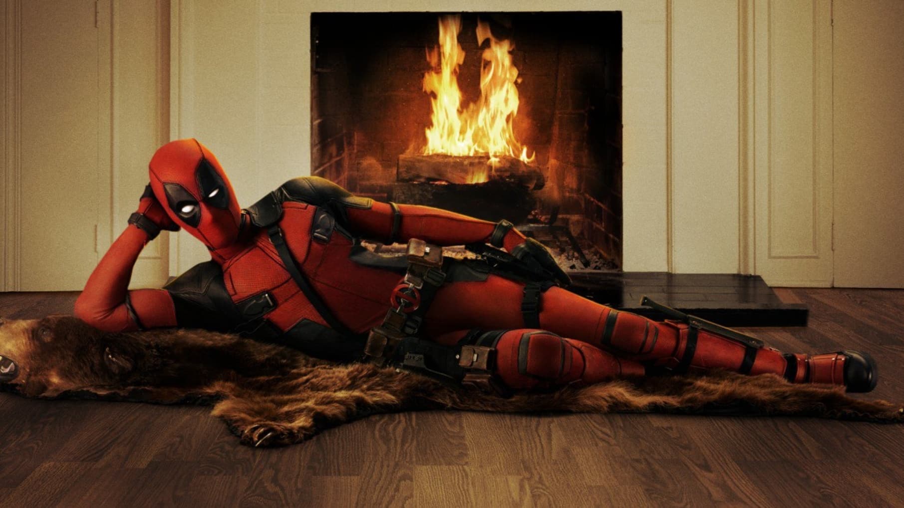 Ryan Reynolds felfedte, hogy miért viselt szürke Deadpool-jelmezt a Comic Conon, és a poént innentől kezdve „nem lehet nem látni”