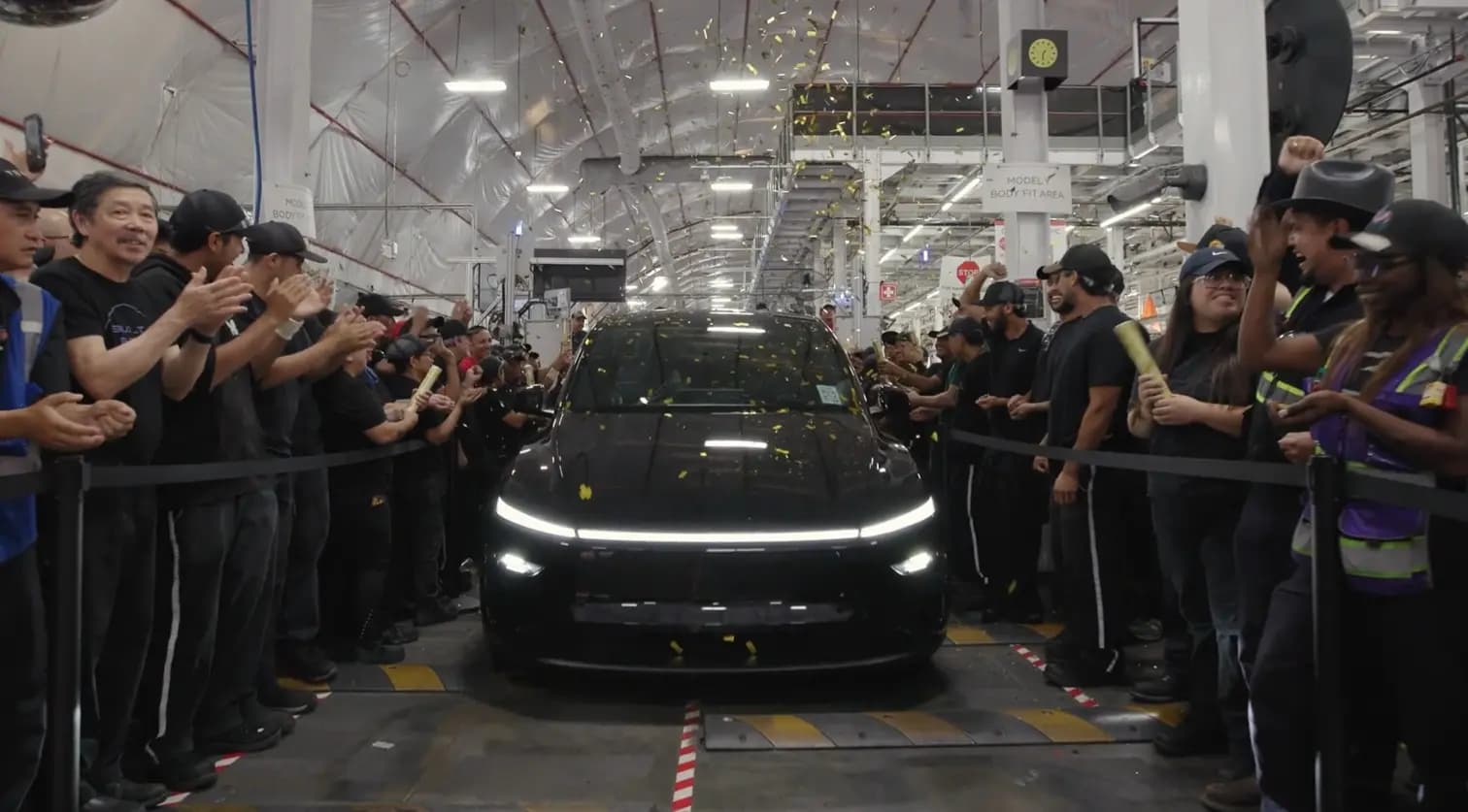 Olyan mérföldkövet ért el a Tesla, amilyet eddig még senki másnak sem sikerült!