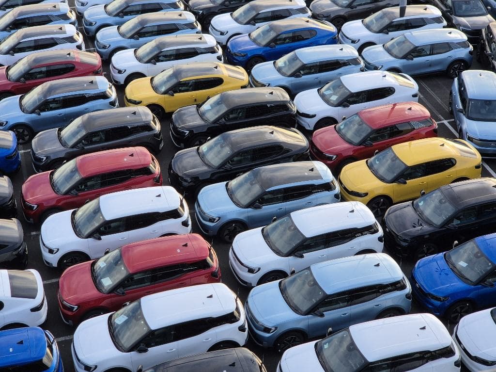 Hazájában elterjedő kínai autóktól tart a Ford