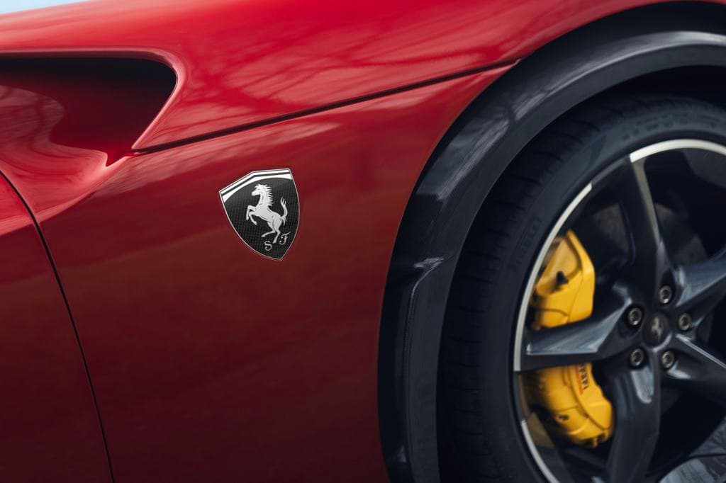 Úgy veszik a Ferrarikat, mintha nem lenne holnap