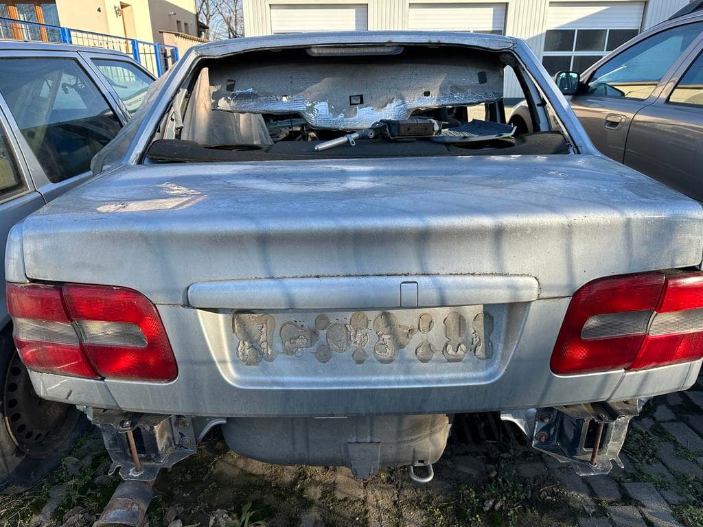 A Revolutjával trükközött, 65 milliós hiánnyal bukott le a NAV előtt az autónepper