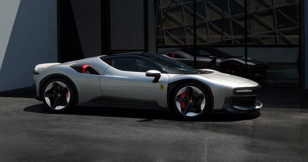 Kiköszörülték a Luce csorbáját? Itt egy új Ferrari-forma, ami szép!