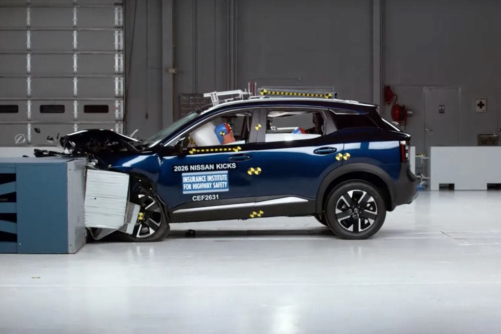 Egy Audi és egy Toyota is elhasalt egy új törésteszten
