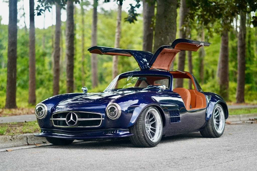 Csúnya, lassú és igénytelen Mercedes replika százmillióért érdekel?