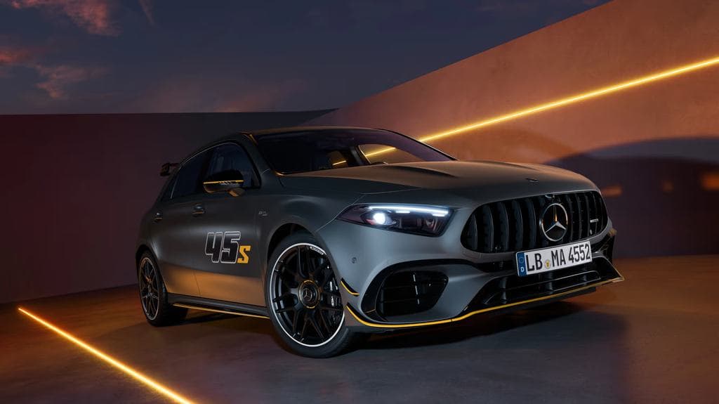 Különkiadással búcsúzik a tűzokádó mini-AMG
