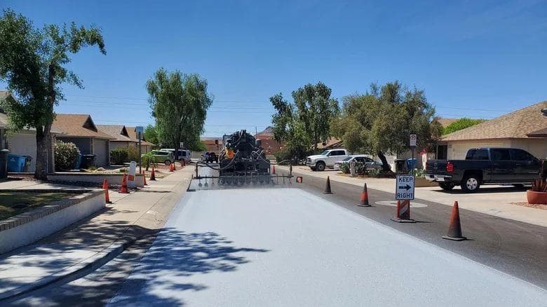 Ügyes trükkel csökkentik az utak hőmérsékletét Arizonában