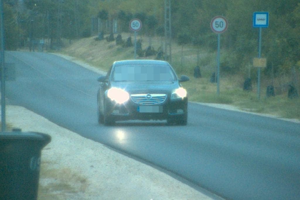 Ment a BMW-s, mint a meszes, mégis az opeles húzta a rövidebbet
