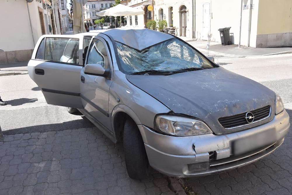 A rendőrök is meglepődtek, ki kopogott be hozzájuk