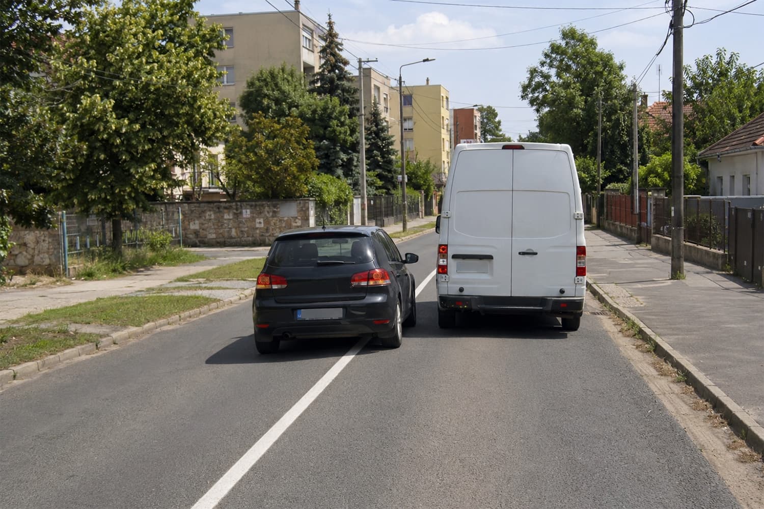 Álló akadály miatt át lehet lépni a záróvonalat, vagy automatikusan jár a bírság?