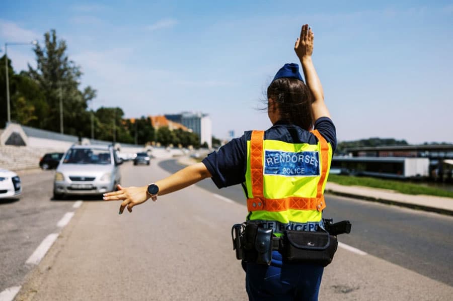 Illegális autók tízezrei járnak az utakon