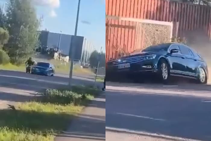 Autóval lökték le az útról a motorost a rendőrök