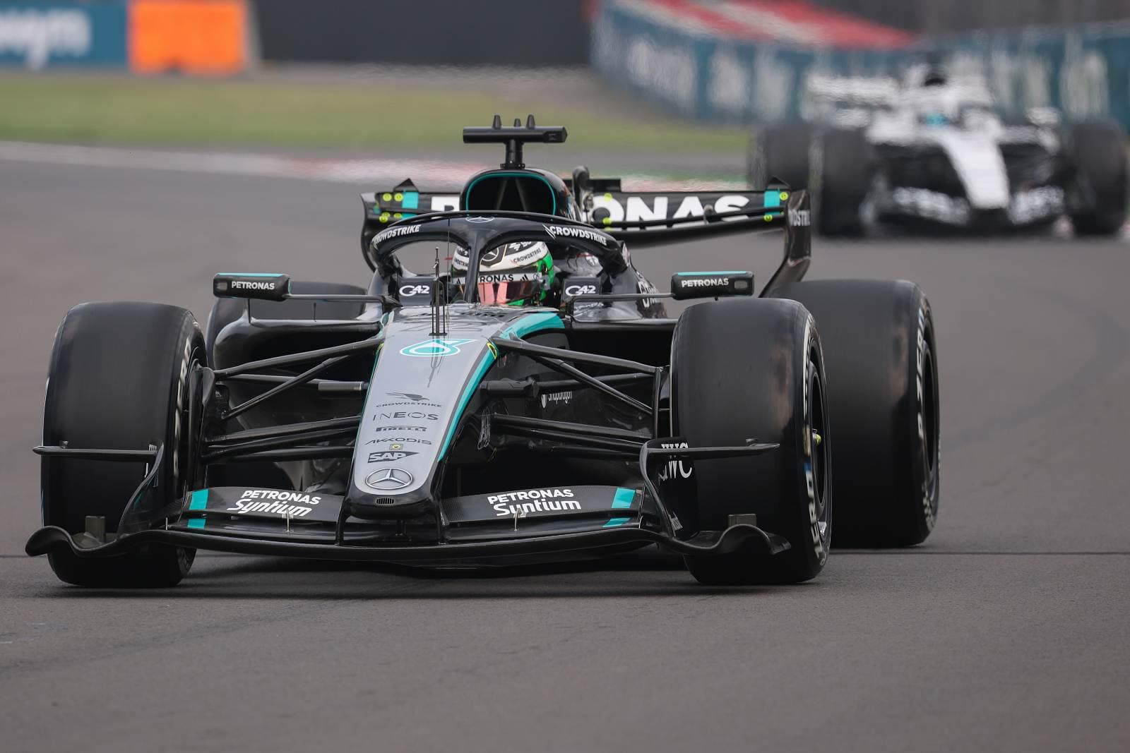 A fél mezőny kihagyta az első F1-es edzést Mexikóban