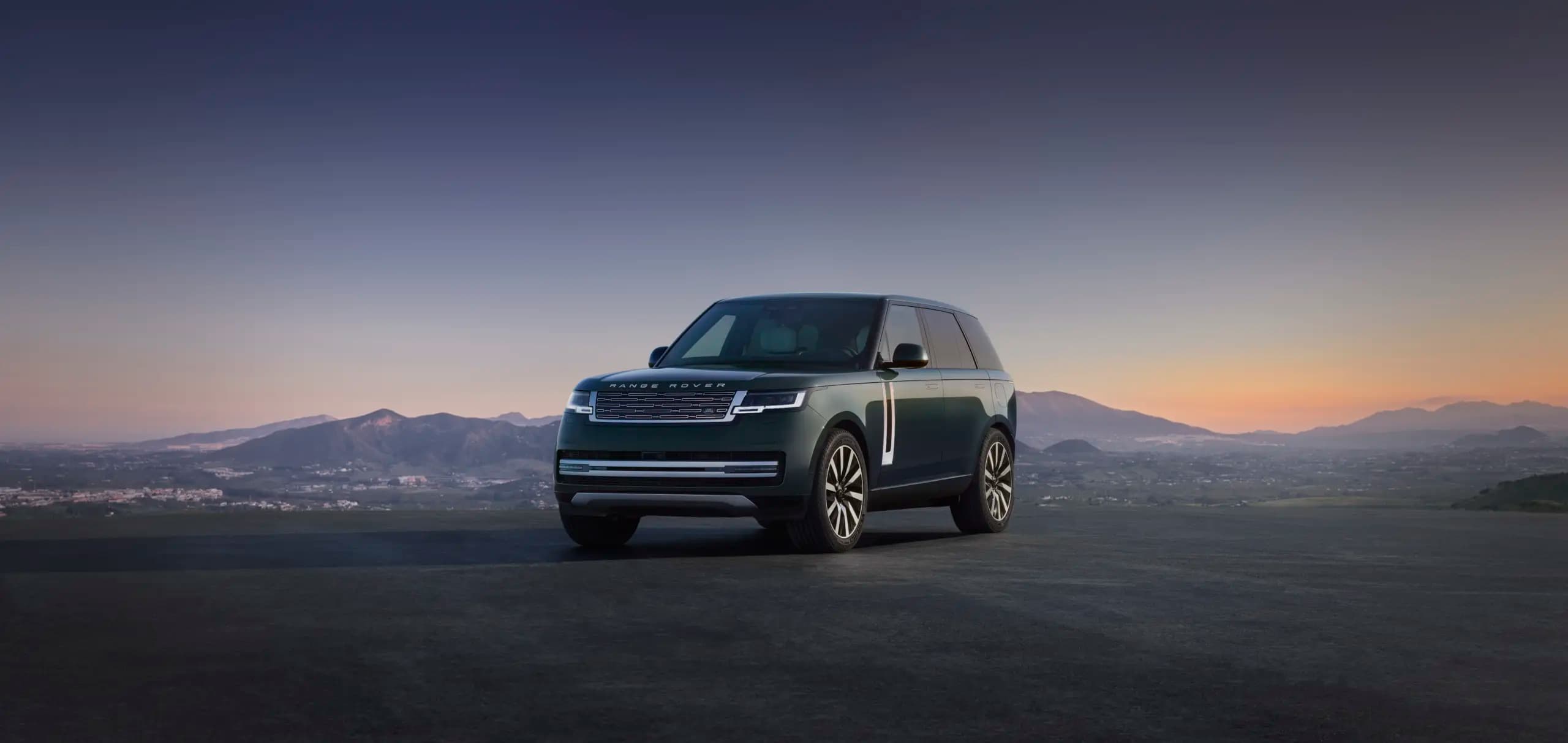 Új korszak kezdődik a Range Rover életében! Íme az első tisztán elektromos modell!