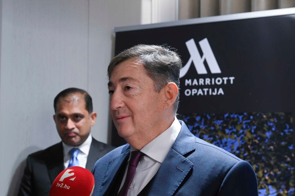 Brüsszel üzent Mészáros Lőrinc cégének kizárása után: Magyar Péter nem játszhat szabadon az uniós pénzekkel