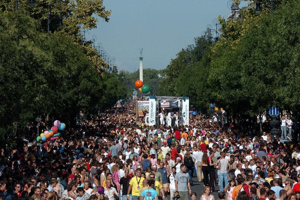Visszatér a Budapest Parádé: 20 év után újra kamionok lepik el az Andrássy utat