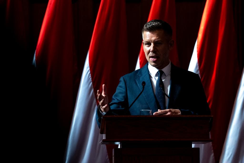 Beleálltak Magyar Péterbe: Nem lehet ám csak úgy beleszólni a közmédia döntéseibe