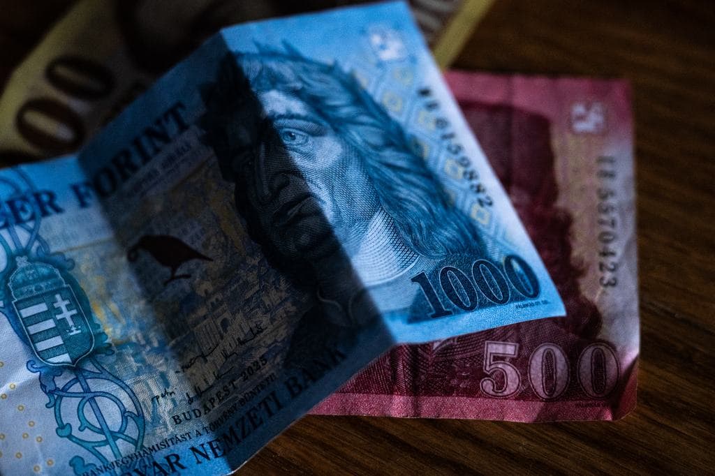 Megjelentek az új ezer forintos bankjegyek
